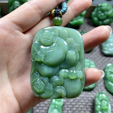 【闪购商品】颈饰未镶嵌和田玉