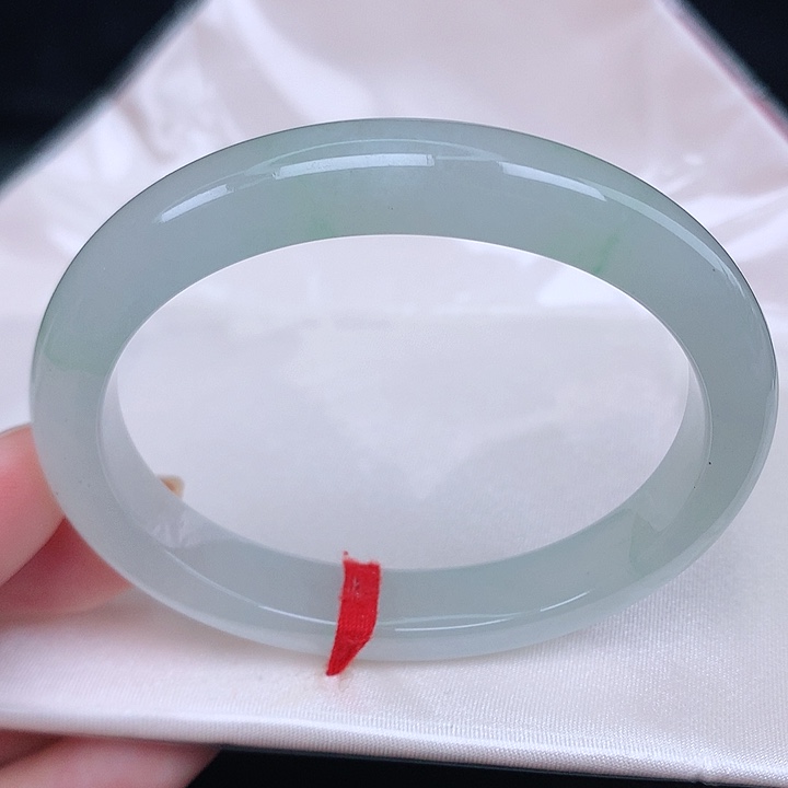 未镶嵌手镯（贵妃镯）翡翠天然