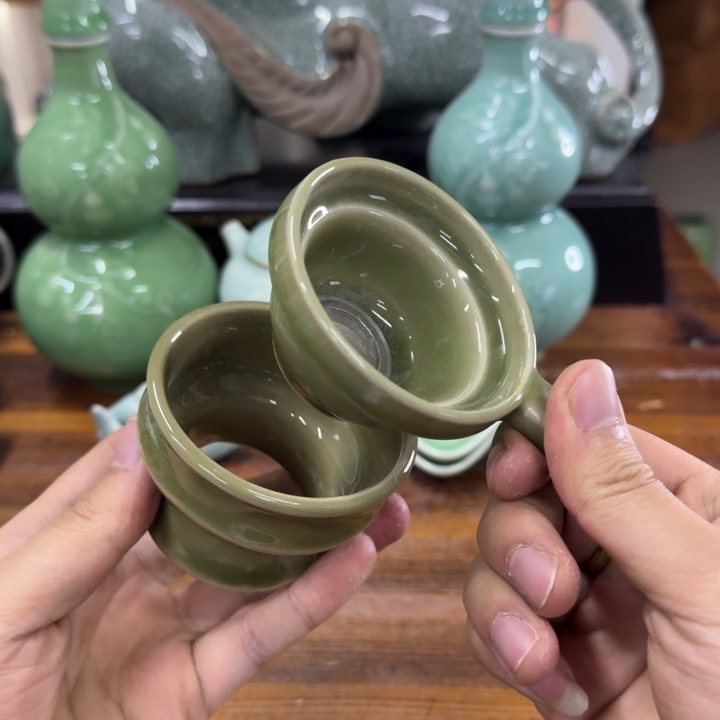 龙泉青瓷茶具微瑕4288