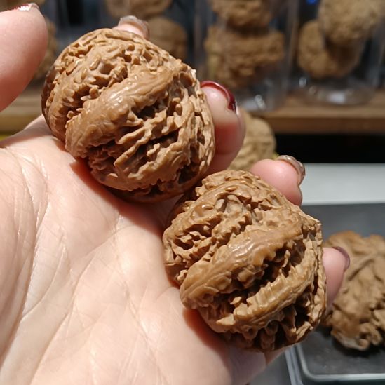 温***湾文玩核桃把件jkkkkkkkkkkk