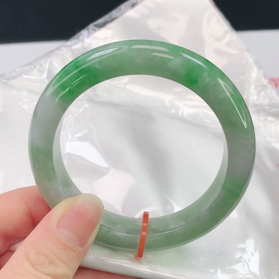 翡翠手镯未镶嵌飘阳绿翡翠手镯1129