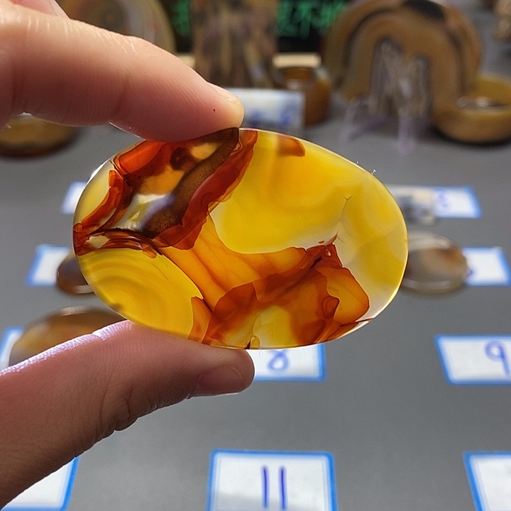 玛瑙/玉髓未镶嵌珠宝半成品95
