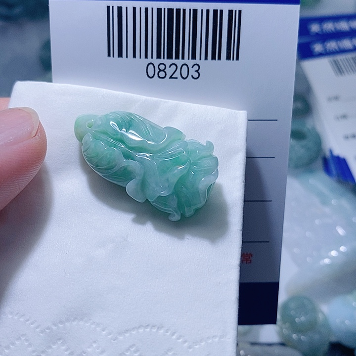 翡翠未镶嵌颈饰天光墟翡翠市场现金代购