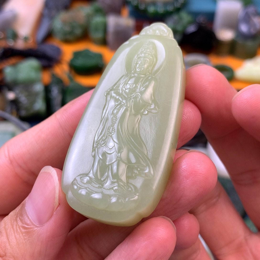 和田玉未镶嵌颈饰