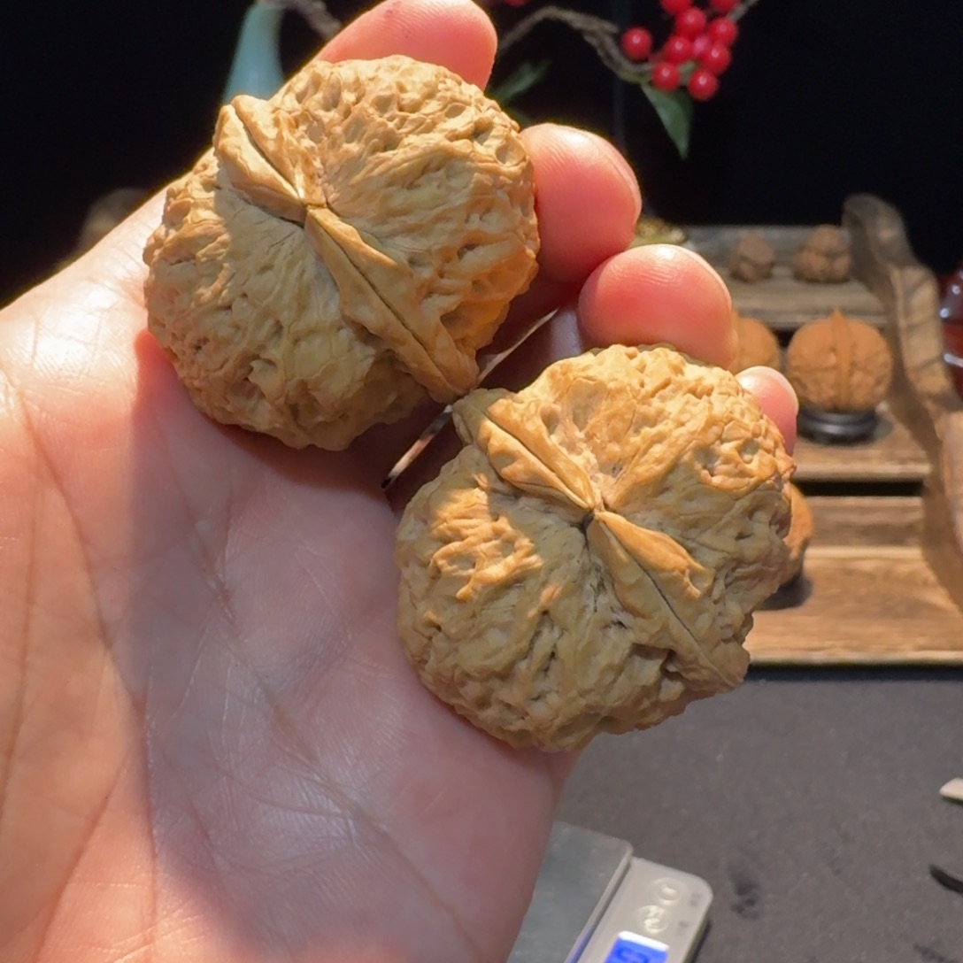 文玩核桃把件云南铁核桃7