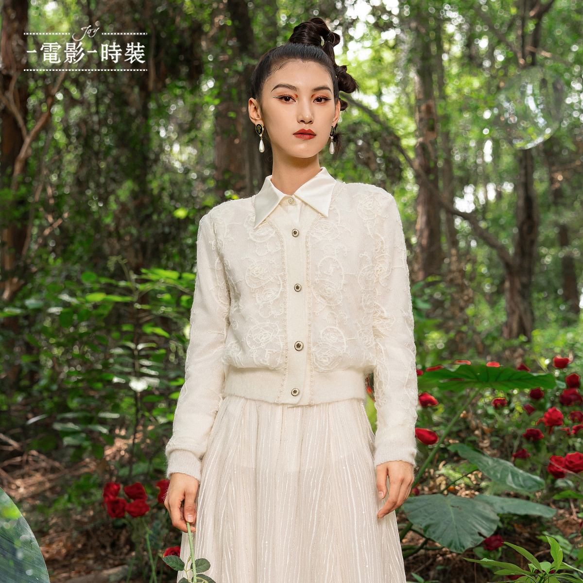 【芊芊专属】一电影一时装网纱绣花开衫长袖毛织女FFBM111019