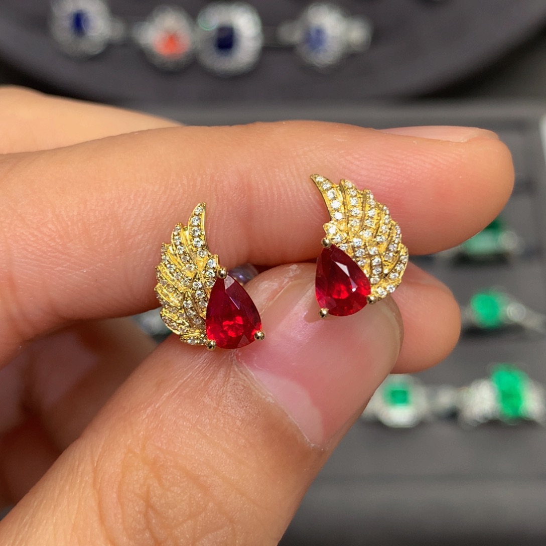 红宝石耳饰18K金镶嵌无烧吉尔德鸽血