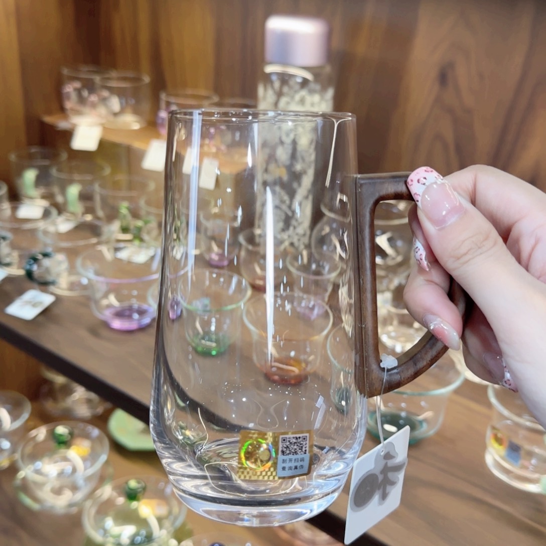 禾器。 悦灵杯。。，