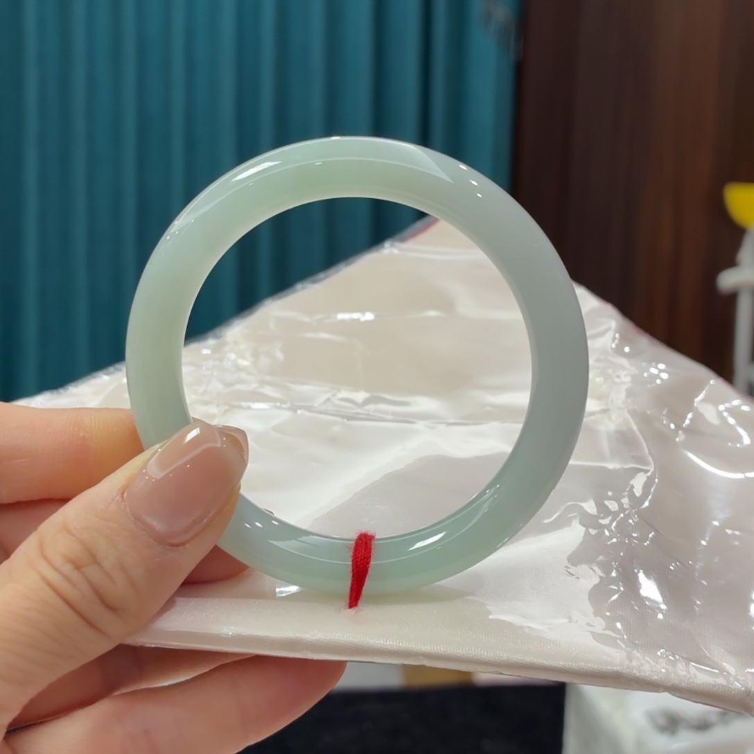 未镶嵌手镯翡翠完美者 慎拍 圈口52.2