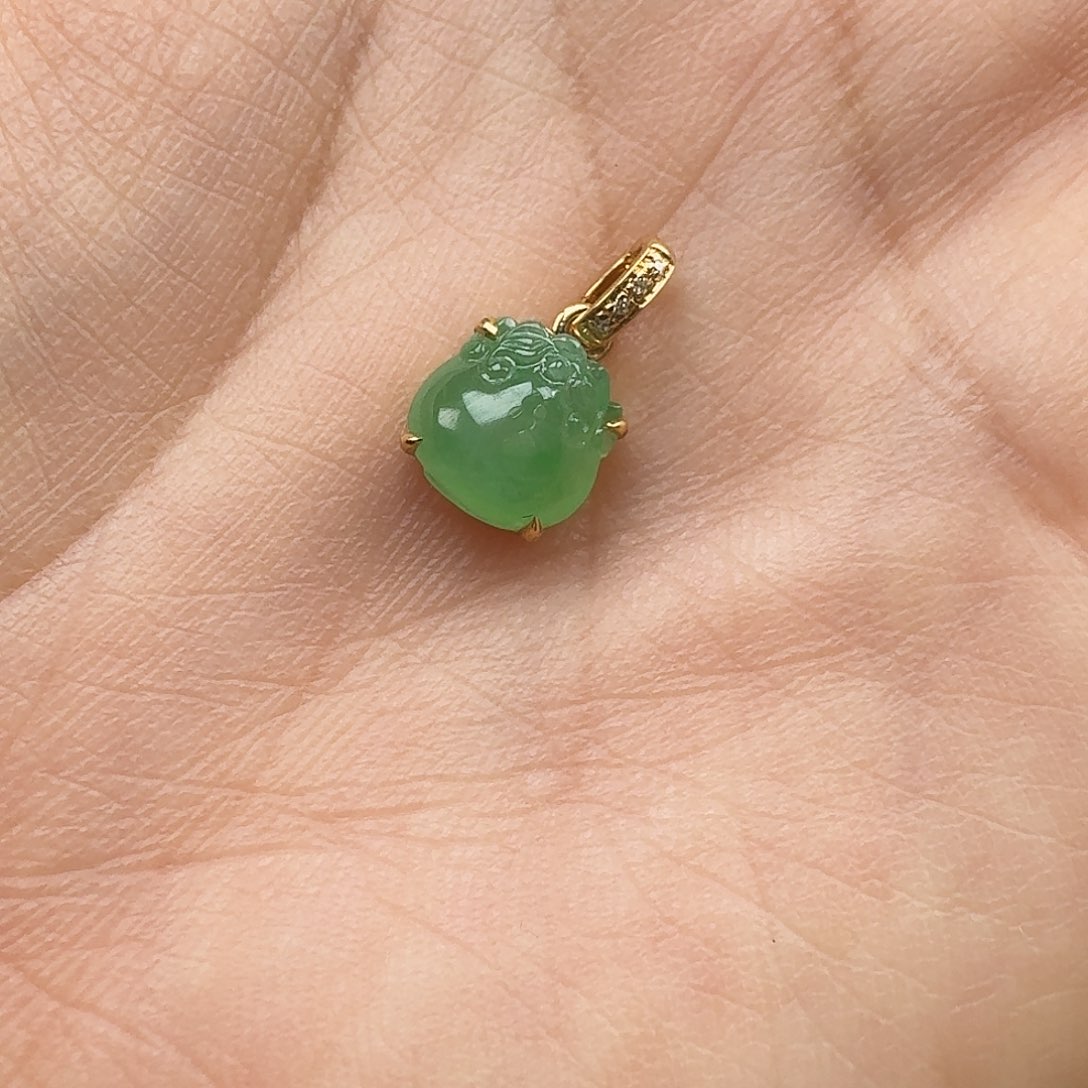 翡翠颈饰18K金镶嵌甜***糖提溜