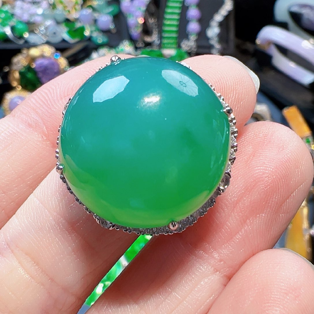 翡翠戒指18K金镶嵌签收后24小时鉴赏期