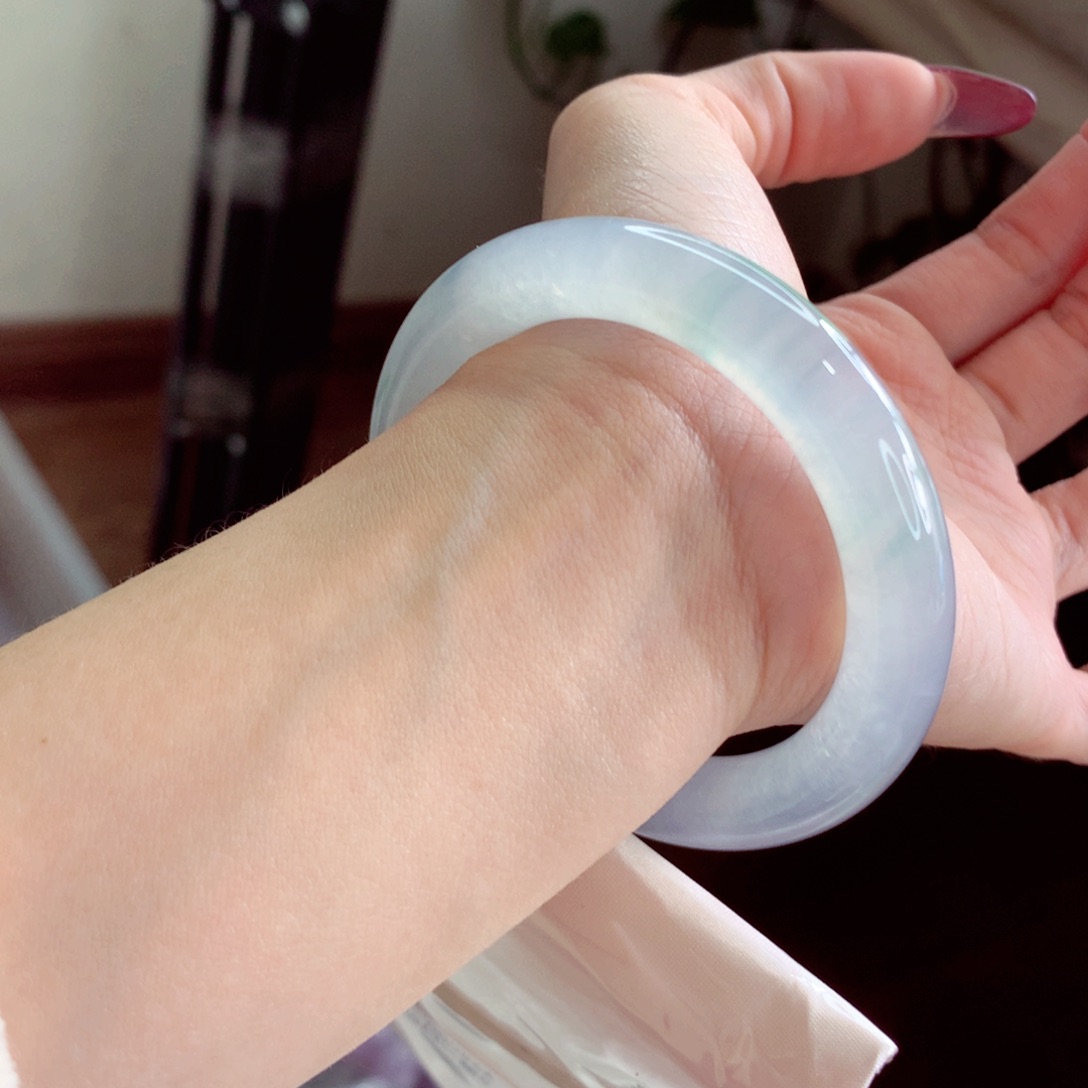 翡翠手镯未镶嵌51.8 蓝钢毕业 灵