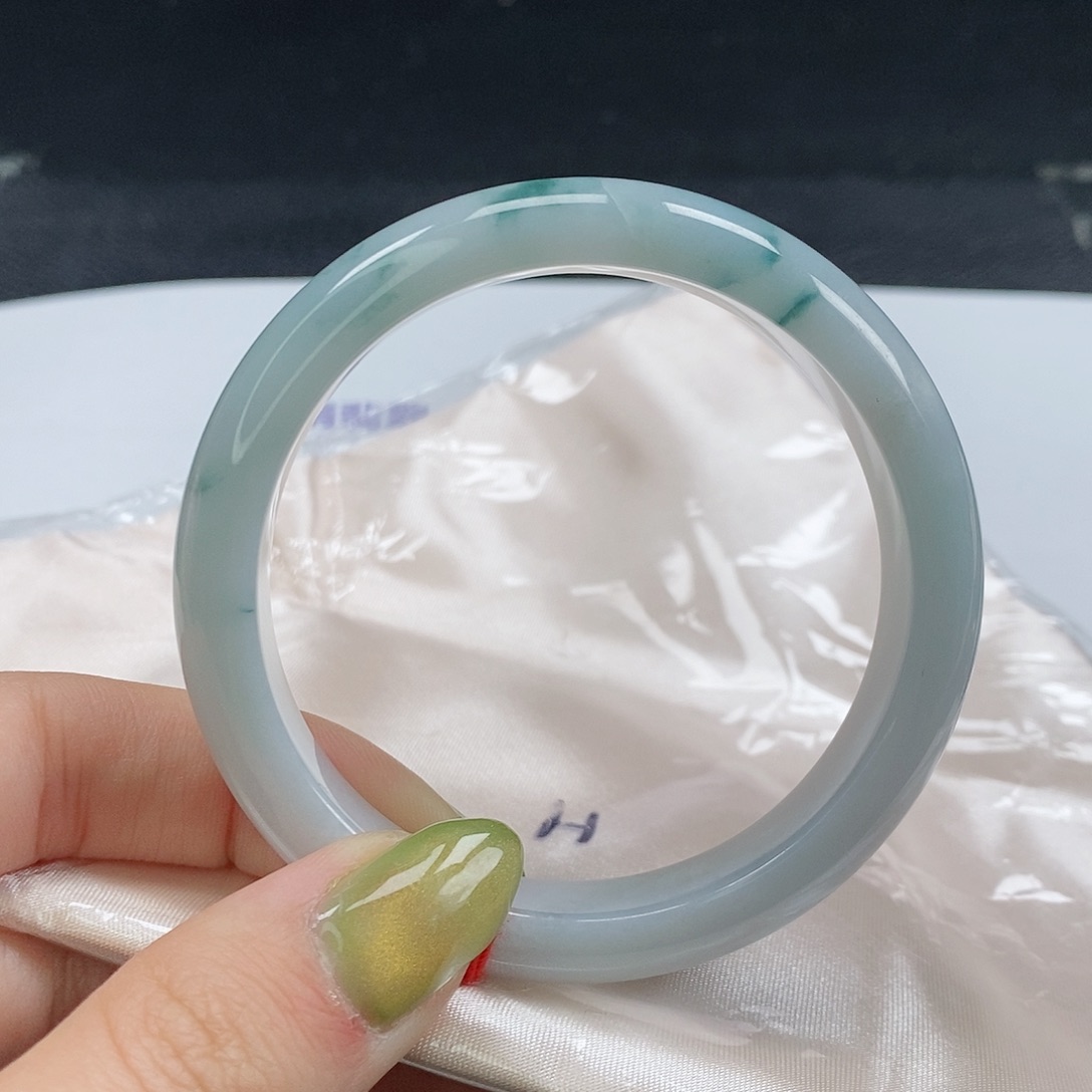 【闪购商品】翡翠手镯未镶嵌268号