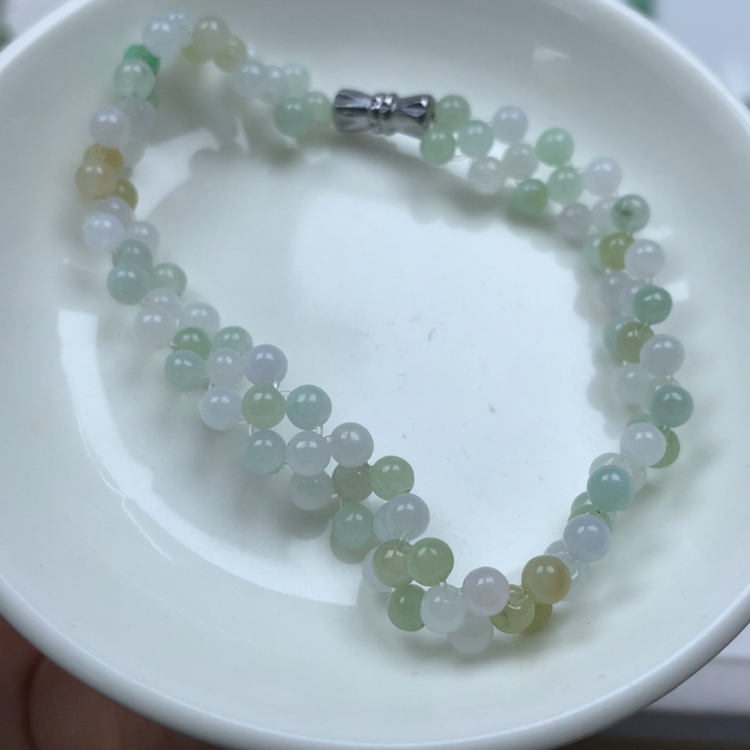 翡翠颈饰未镶嵌3➕。手环。