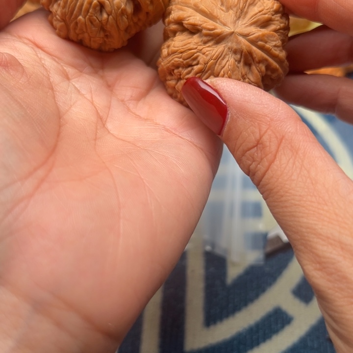 A***—吊坠桃核文玩玉尊