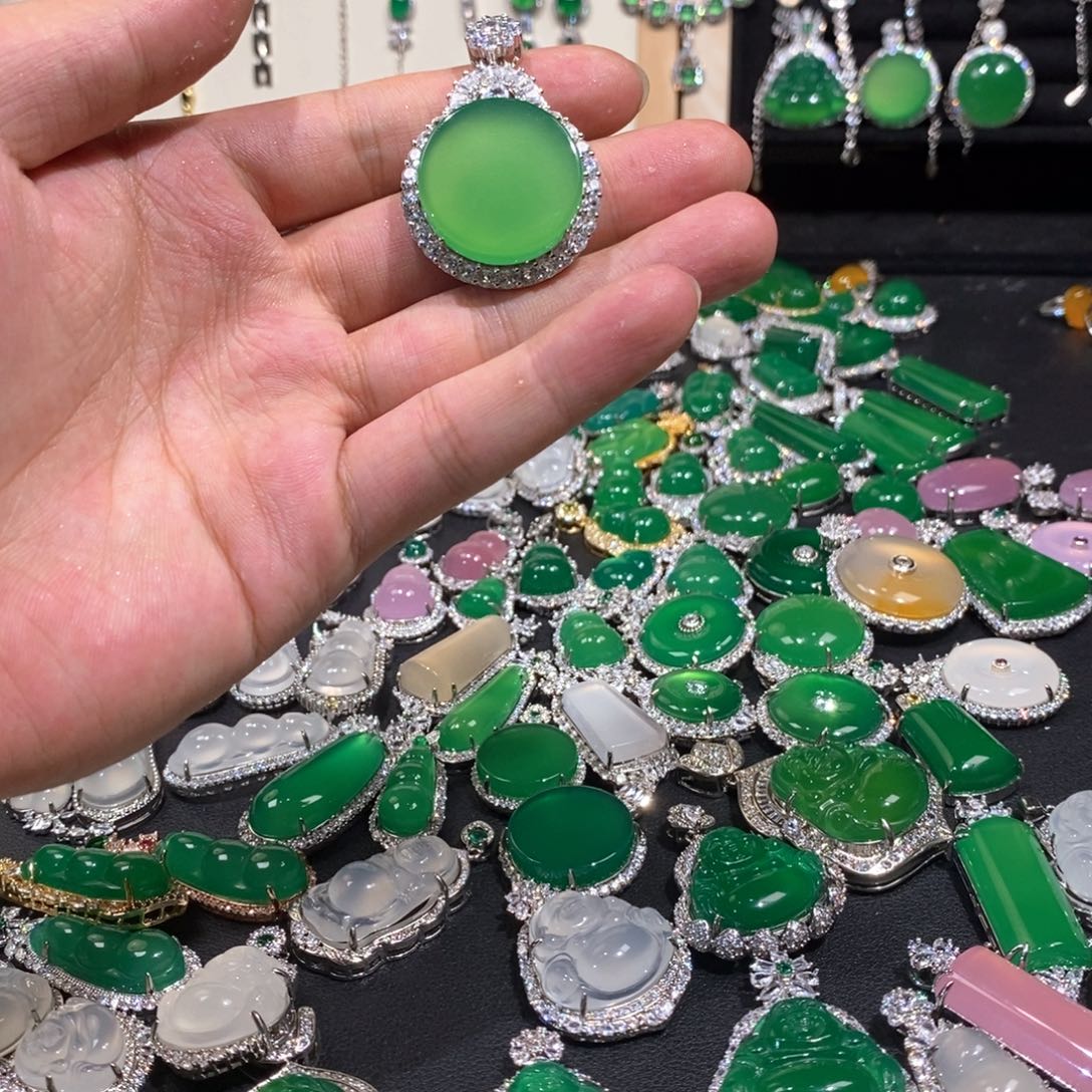 玛瑙/玉髓马鞍未镶嵌