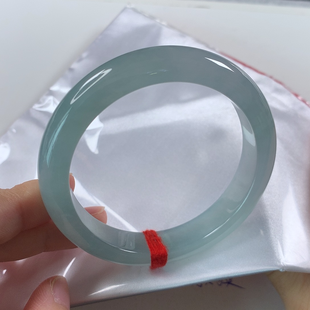 翡翠手镯未镶嵌冰*檬