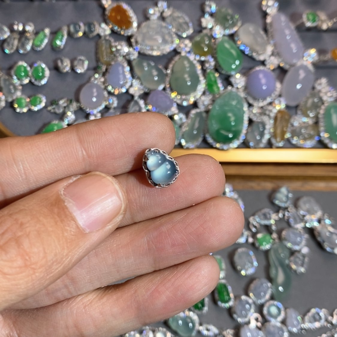 【闪购商品】翡翠颈饰未镶嵌D**y翡翠