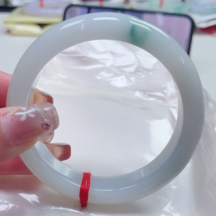 翡翠手镯未镶嵌缅甸