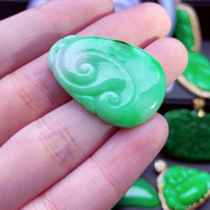 翡翠未镶嵌吊坠(不含链)