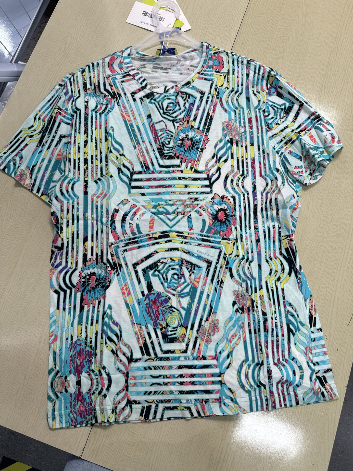 全新未使用/范思哲满印花纹短袖/HG00006