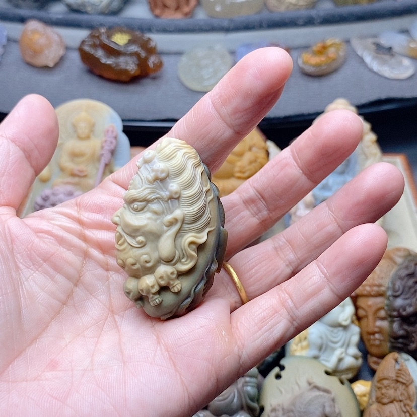 【闪购商品】定制石英质玉吊坠未镶嵌