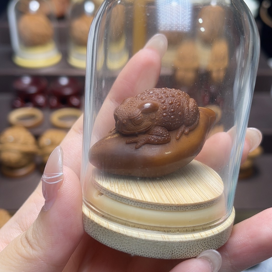 印尼橄榄手工雕蟾