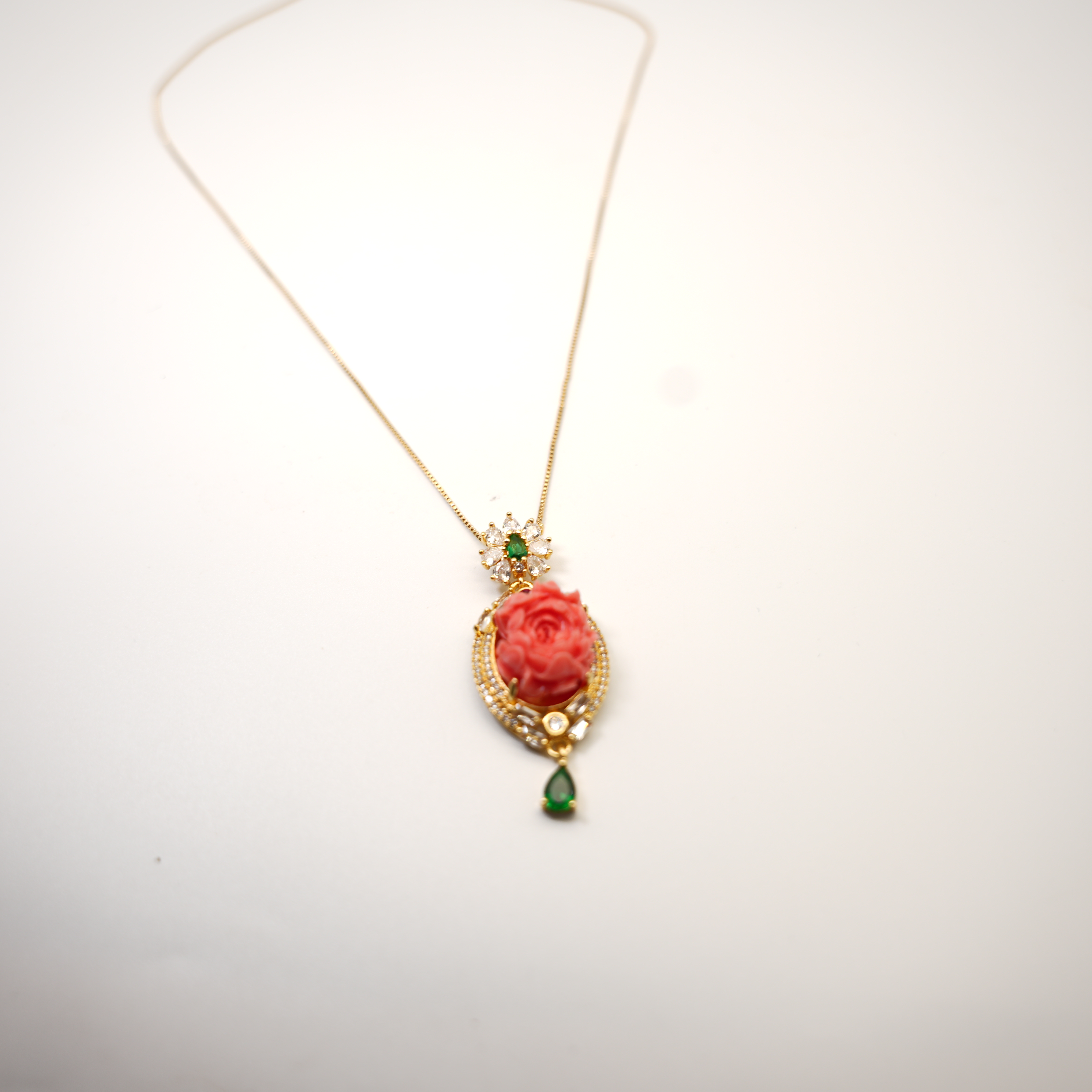 合金珐琅吊坠 雕花珊珊吊坠红色镶嵌精致时尚素款