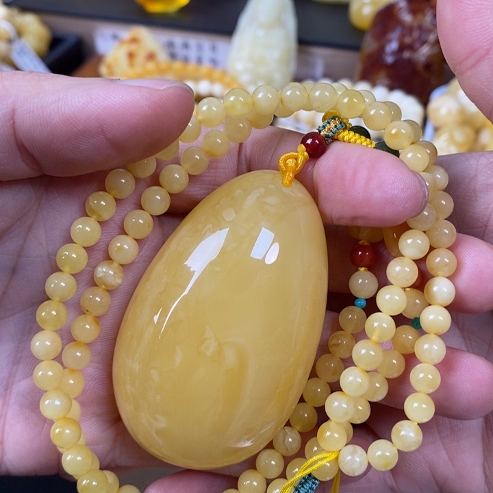 琥珀裸石未镶嵌水滴