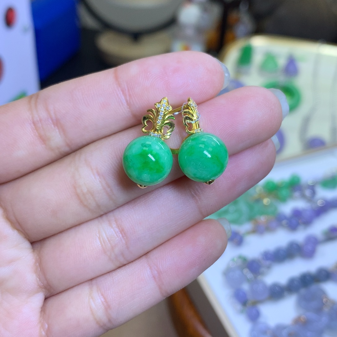 翡翠颈饰18K金镶嵌翡翠