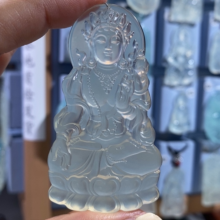 吹***。岫玉未镶嵌颈饰吊坠