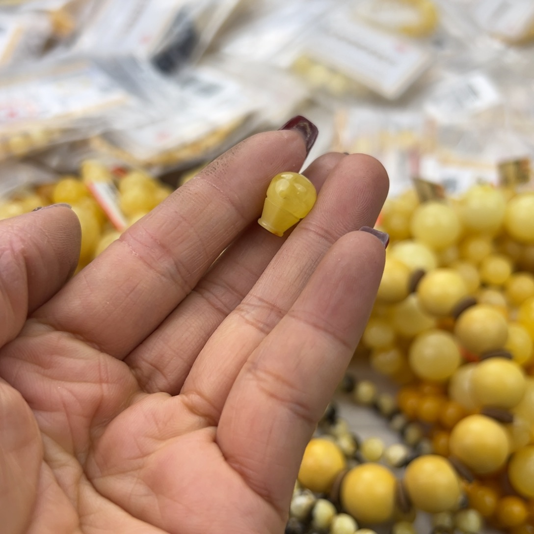 琥珀珠宝奇石未镶嵌