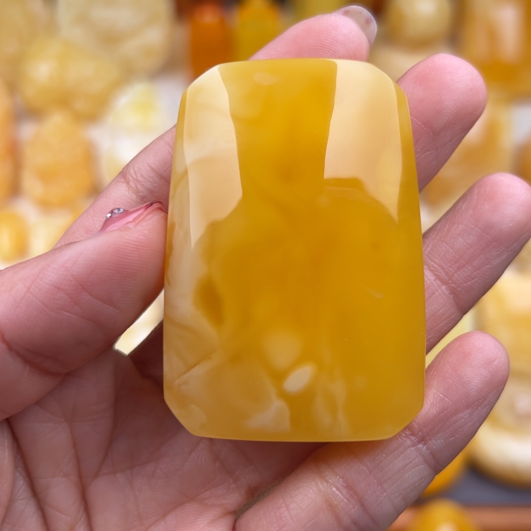 琥珀颈饰未镶嵌纯天然琥珀蜜蜡无优化
