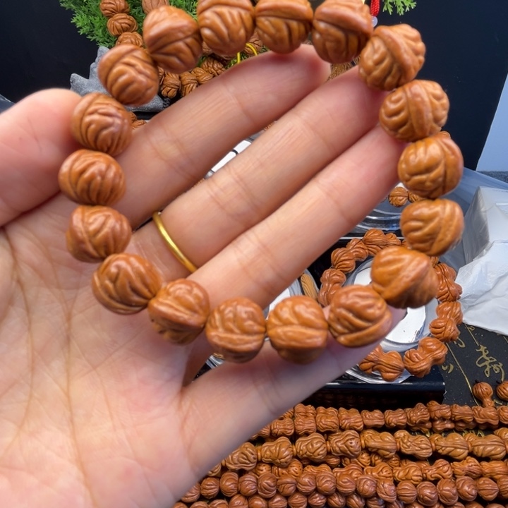 手串桃核金蟾单圈