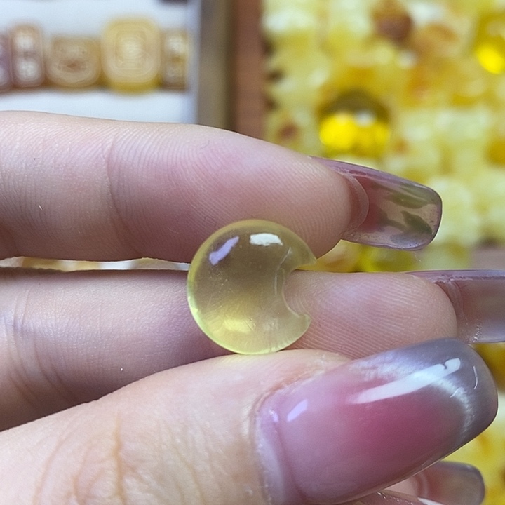 橄榄核吊坠小月亮