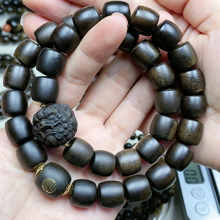 沉香手串用****0越南芽庄白奇楠沉水料