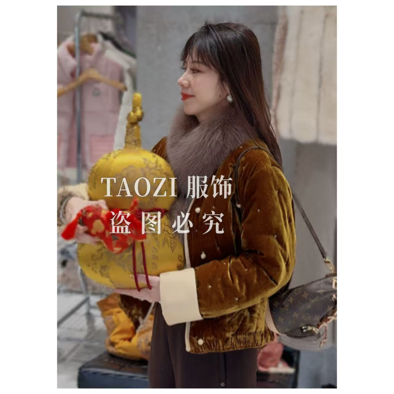 【桃子自制】02200 2025冬季丝绒刺绣新中式加厚棉服外套