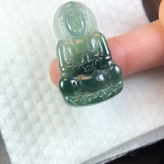 翡翠未镶嵌颈饰缅甸A货，每天下午1点半开播