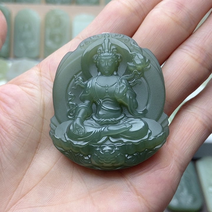 和田玉未镶嵌颈饰