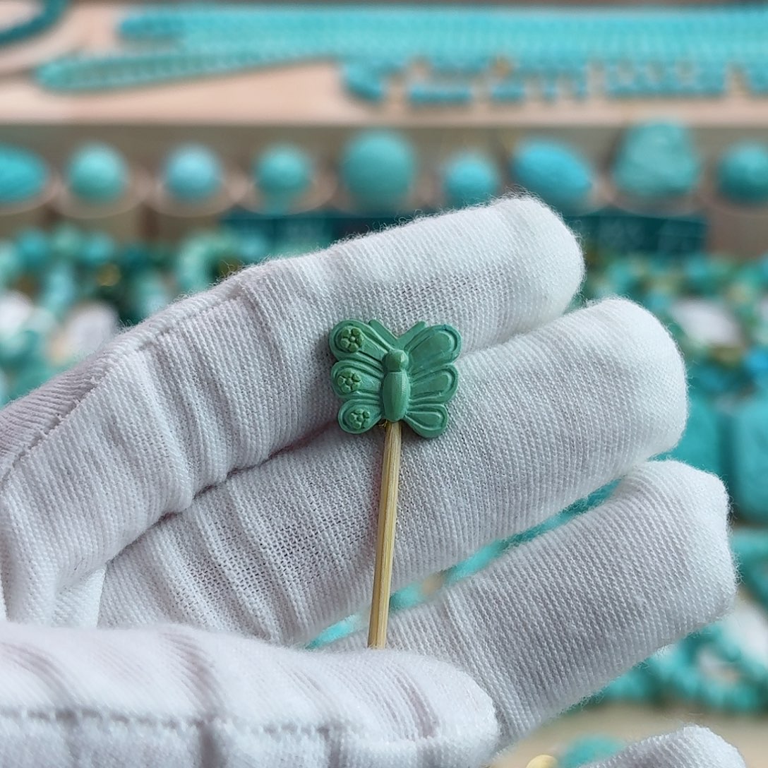 绿松石未镶嵌珠宝奇石