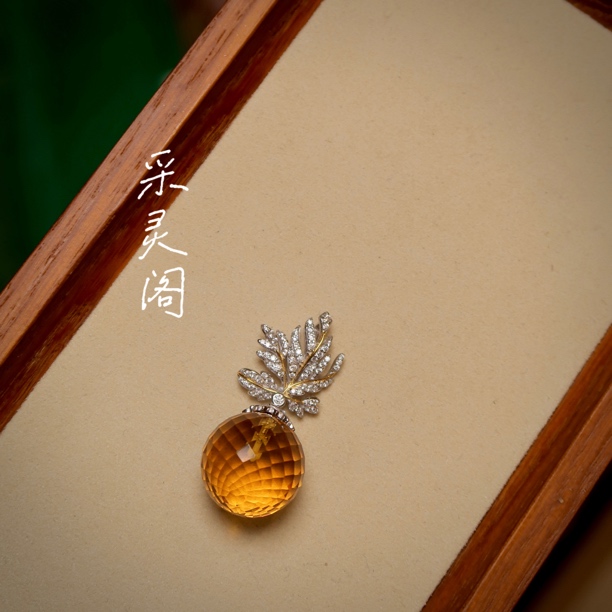 天然缅甸蓝珀17mm➕钻切款吊坠气质款（多样性发其一）