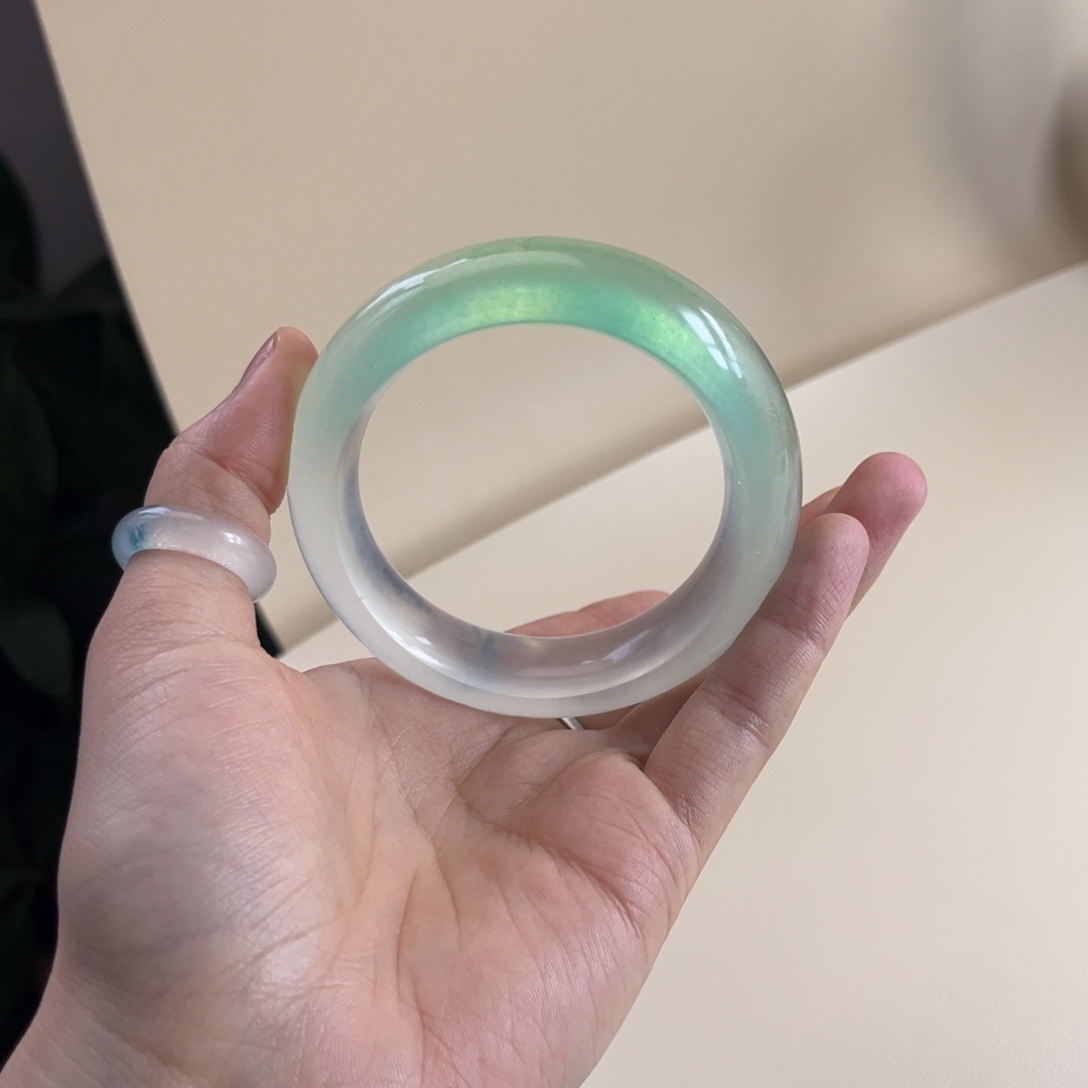 月***欢玉半山水面包56111