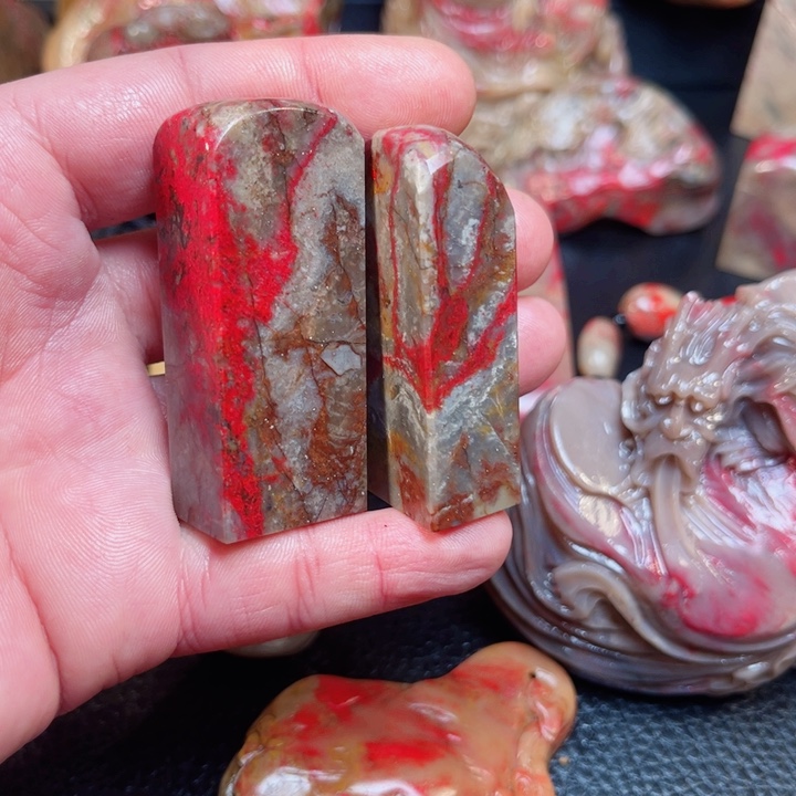 昌化石昌化鸡血石