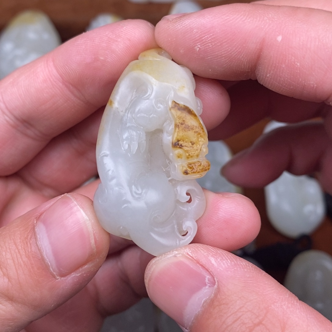 和田玉车挂未镶嵌