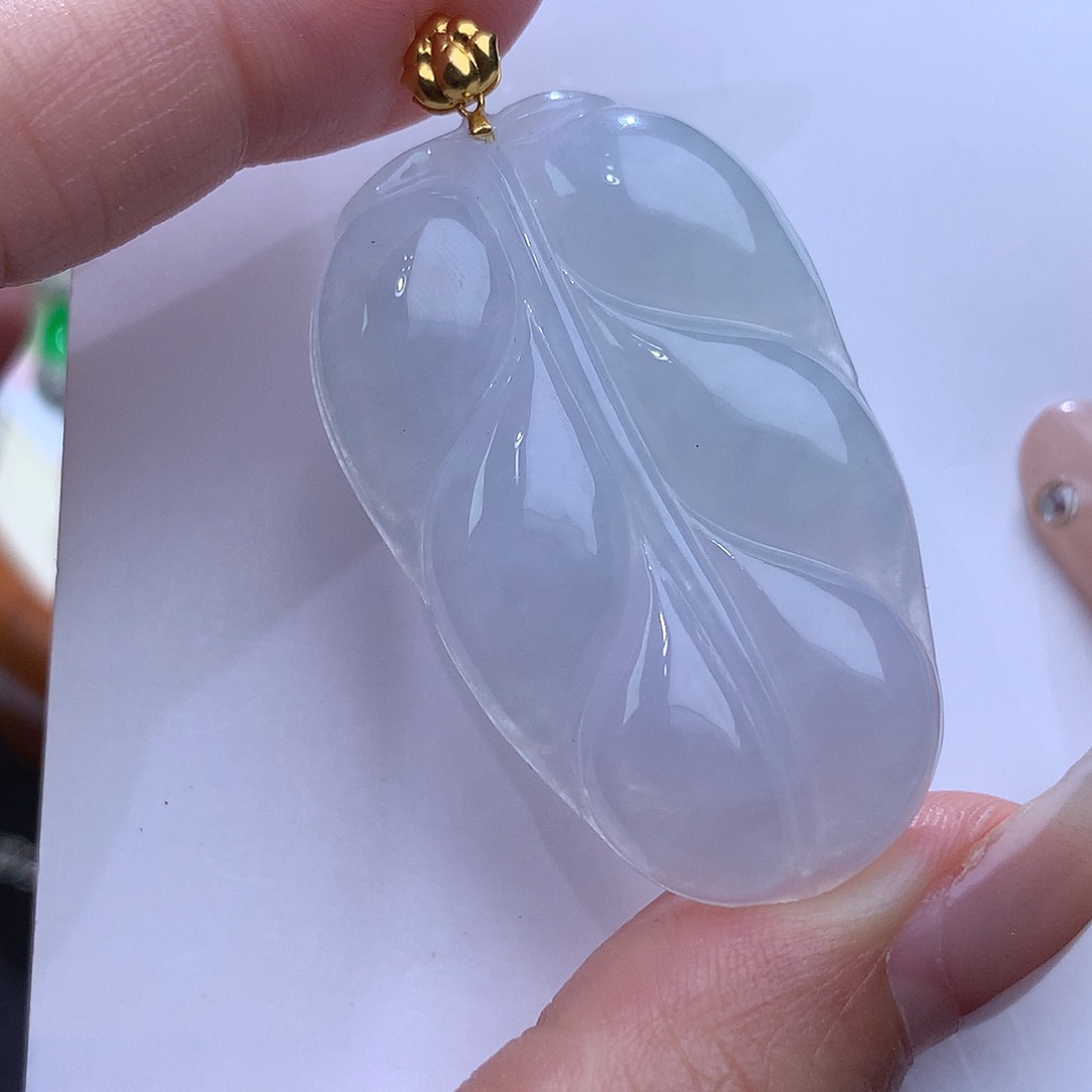 翡翠18K金镶嵌颈饰缅甸翡翠