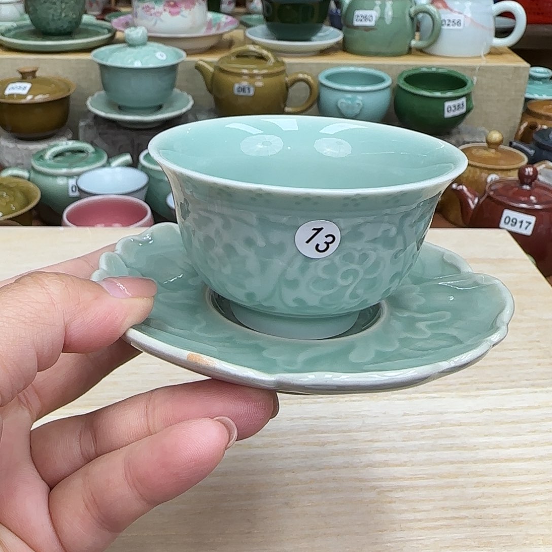 龙泉敬悦青瓷品茗杯微瑕