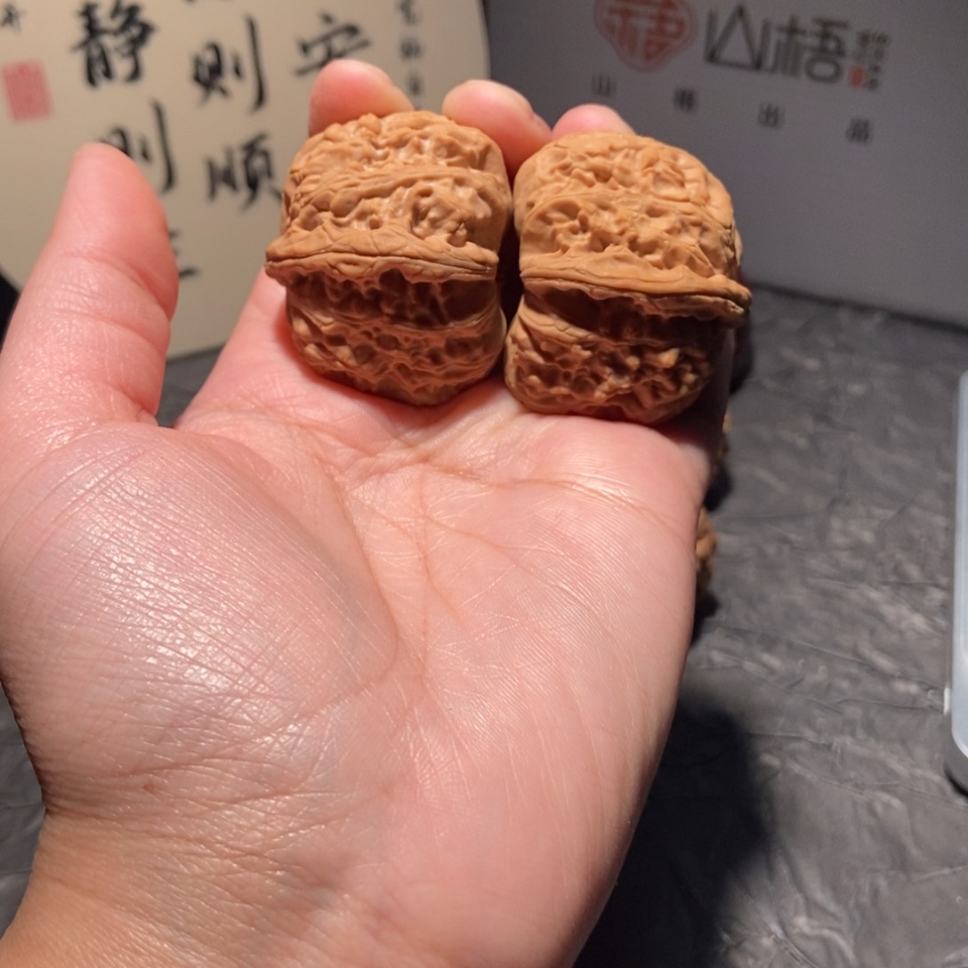 核桃把件2****136全品白狮子