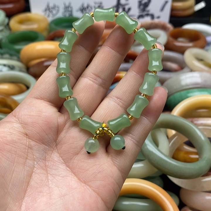 石英质玉未镶嵌手镯