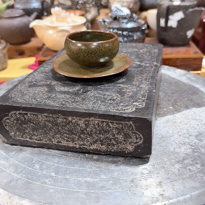 主人杯一个，瓷。。品茗瓷