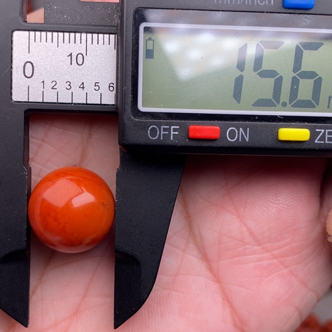 南红玛瑙配饰未镶嵌